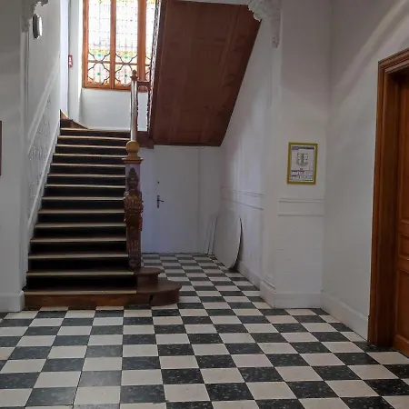 Apartment T2 Dans Un Chateau A Jausiers, Piscine Et Sauna, Ideal Pour 4 Personnes - Fr-1-165b-42 *